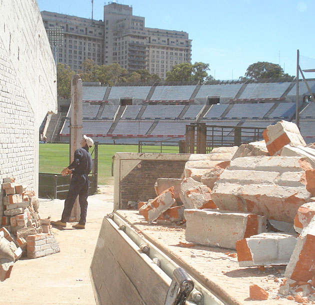 <span>Estadio Centenario - Reconstrucción de muro</span><br>TRIBUNA AMERICA